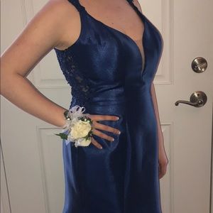 Le femme blue prom dress